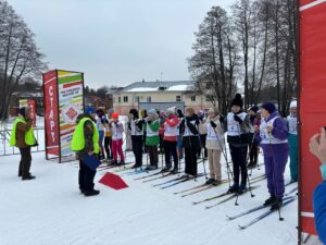 Команда художественного училища заняла I место в XXXXII первенстве Марийской республиканской организации Общероссийского профсоюза работников культуры по лыжным гонкам среди учебных заведений.
На соревнованиях 27 февраля художественное  училище представляли Агафонова Карина, Александрова Дарья, Бондарева Екатерина, Калугина Анастасия, Соловьева Алиса, Мурыгина Анна, Распопова Доминика. Девушки вернулись с соревнований с тремя медалями и двумя кубками! 
В индивидуальном зачете третье место заняла Мурыгина Анна, второе место — Распопова Доминика, первое место — Калугина Анастасия. Коллектив Йошкар-Олинского художественного училища получил благодарность от Президиума Марийской республиканской организации за массовое участие в XXXXII первенстве Марийской республиканской организации Общероссийского профсоюза работников культуры по лыжным гонкам.